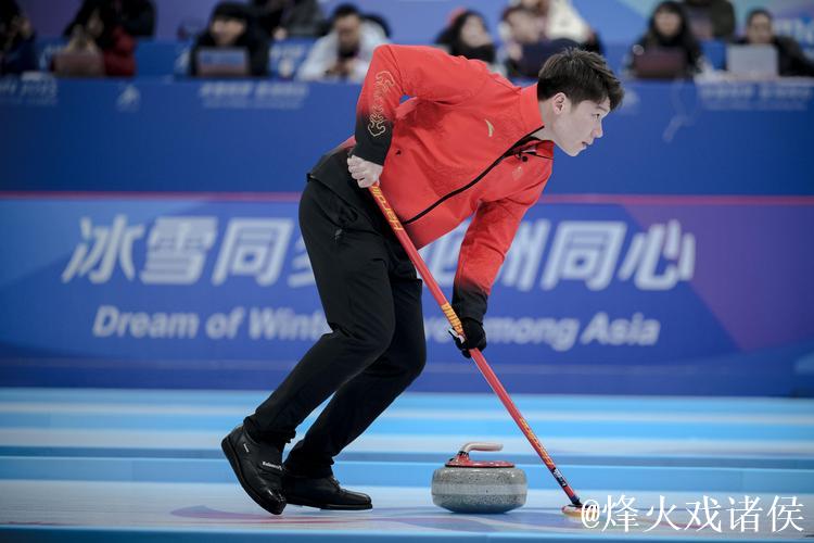 冬奥冰壶落选赛：中国混双队伍豪取六连胜