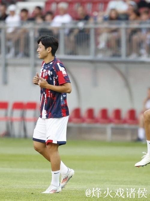 法甲-李刚仁与内维斯建功 巴黎圣日耳曼3-0完胜勒阿弗尔